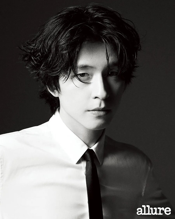 즘 핫한 배우가 과거에 찍었던 매우 충격적인 게임광고