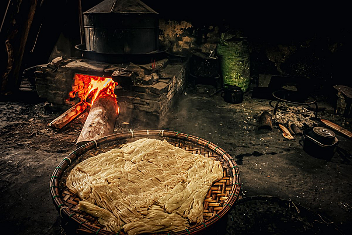 Cao Lầu 국수를 처음부터 만드는 Hội An 가족을 만나보세요