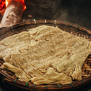 Cao Lầu 국수를 처음부터 만드는 Hội An 가족을 만나보세요