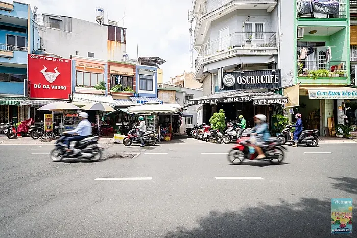 Bún Riêu Cô Yến의 바싹한 튀김 두부