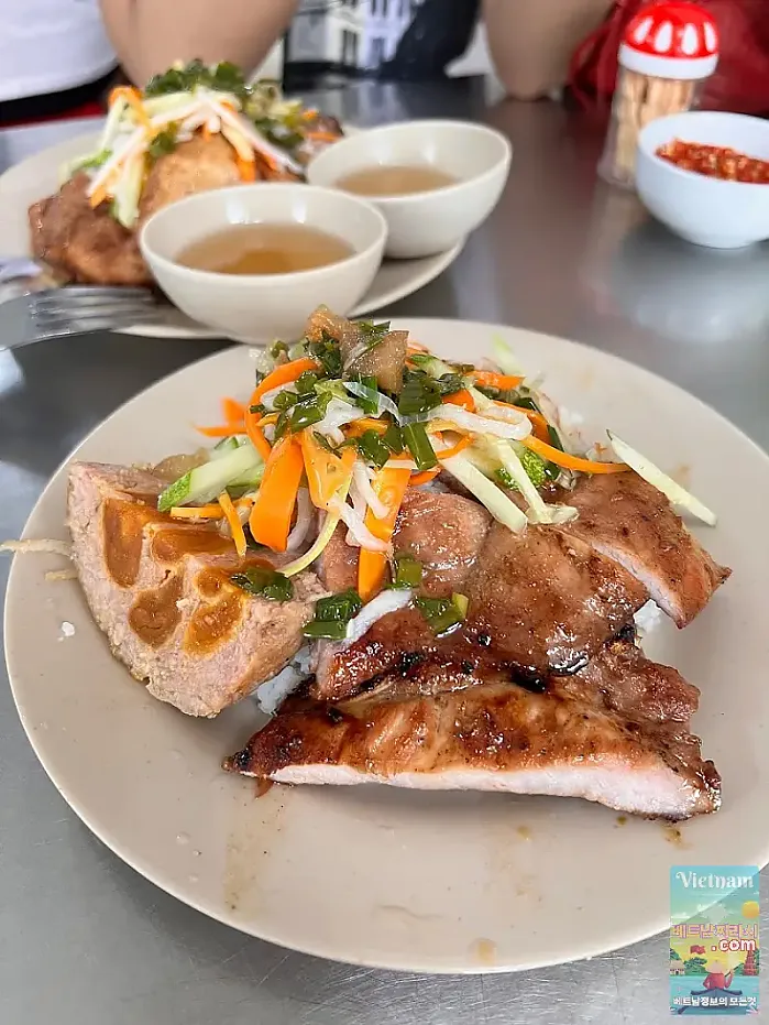 바하 브로큰 라이스 Cơm Tấm Ba Há