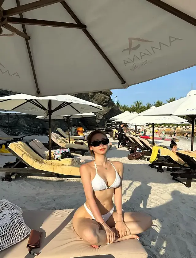 AKAIWA 비치 리조트에서의 완벽한 하루