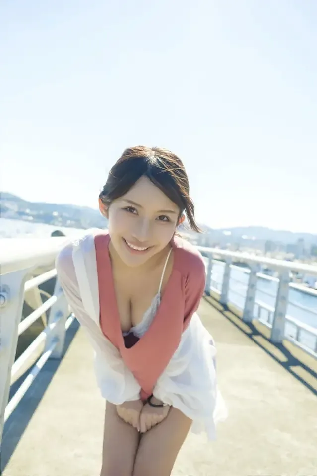 코토이 아리사 사진집 『코토이에게 사랑과 진홍과 새벽의 완전판』 Set.01