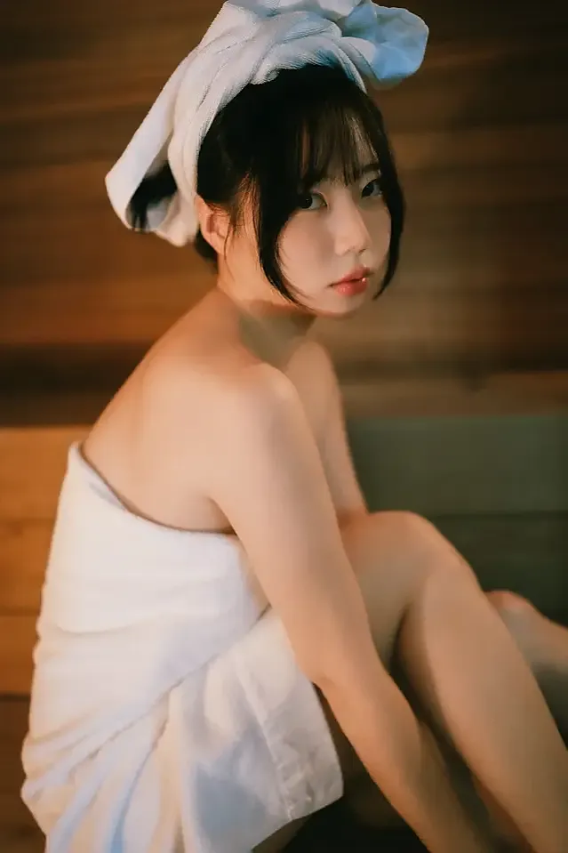 뮤아 스윗박스 사진집 「Sauna」 Set.01