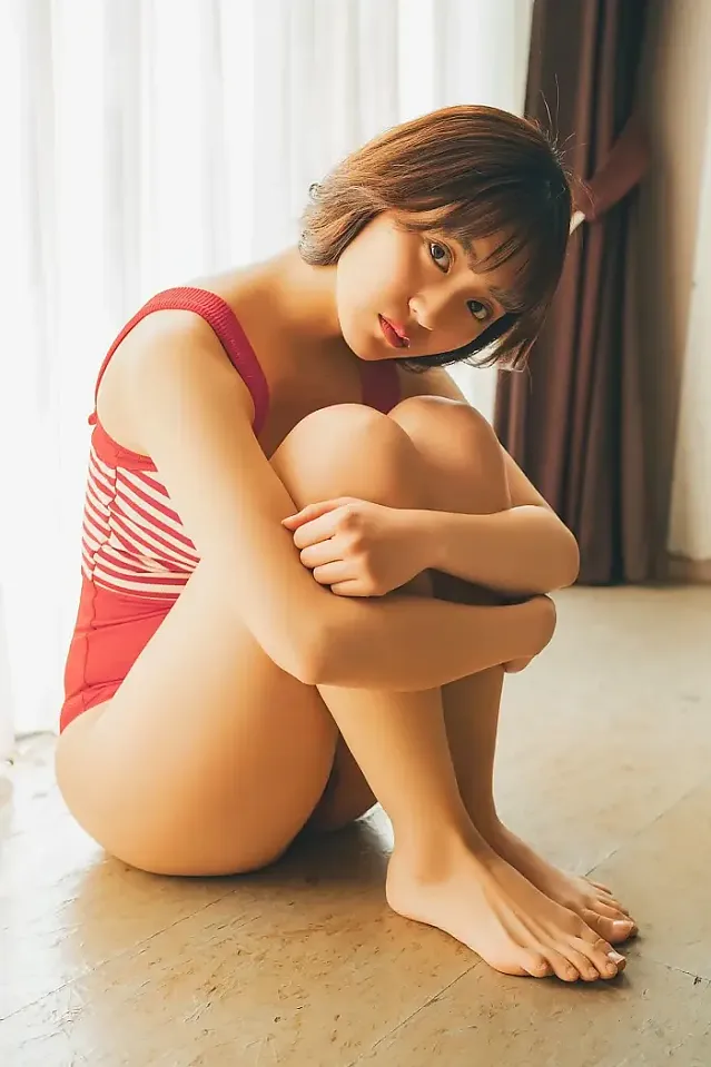 토요다 루나 사진집 「여신의 맨얼굴」 Set.01