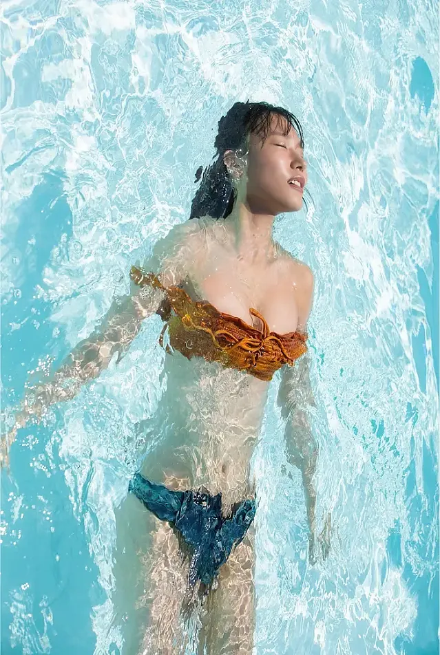 시다 네네 포토북 「최고조로 편안한 몸매」 Set.02