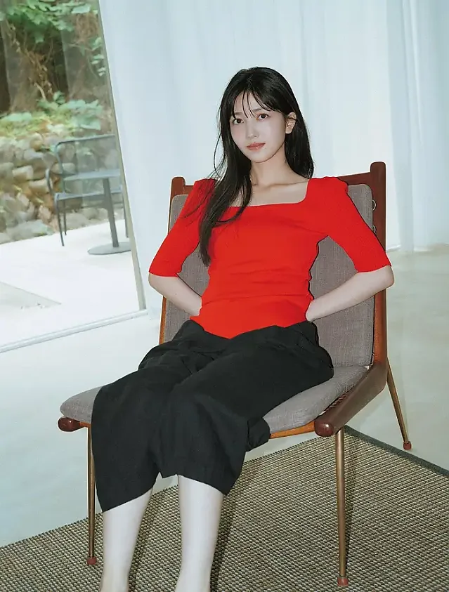 쿠보 시오리 『B.L.T Graph』2025년 1월호 Vol.113