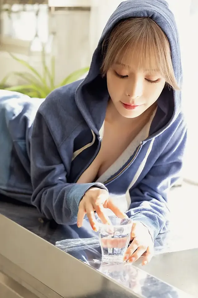 모모노기 카나 디지털 사진집 「Be Charmed vol.1」 Set.01