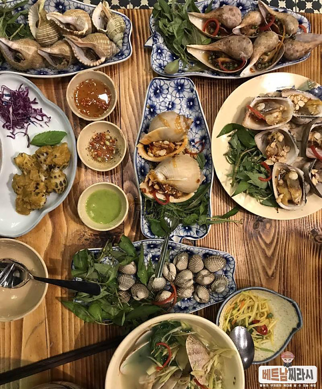 호치민 해산물 맛집 옥 바록록 Bà Cô Lốc Cốc