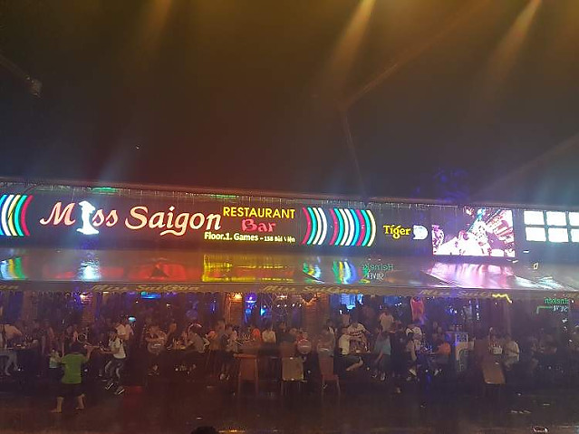 호치민 밤문화를 즐기기에 좋은 지역을 한번 알아보도록 하겠습니다.