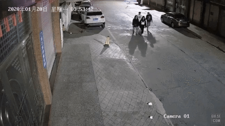 여자 앞에서 가오가 육체를 지배함