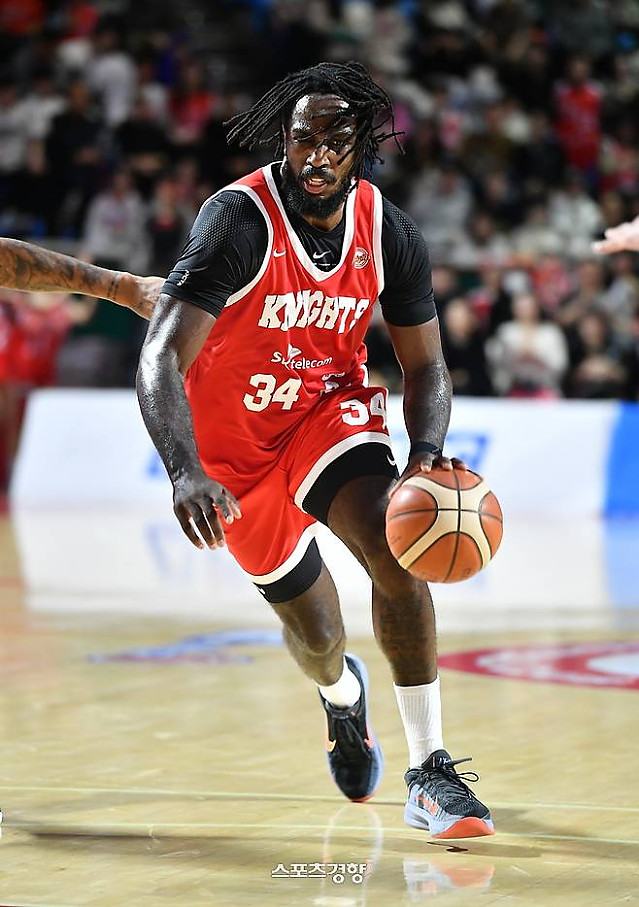 KBL 특급 외인 자밀 워니의 기습 은퇴 발표···6년 타지 생활 접고 고향 지도자 생활?