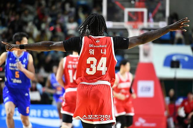 KBL 특급 외인 자밀 워니의 기습 은퇴 발표···6년 타지 생활 접고 고향 지도자 생활?