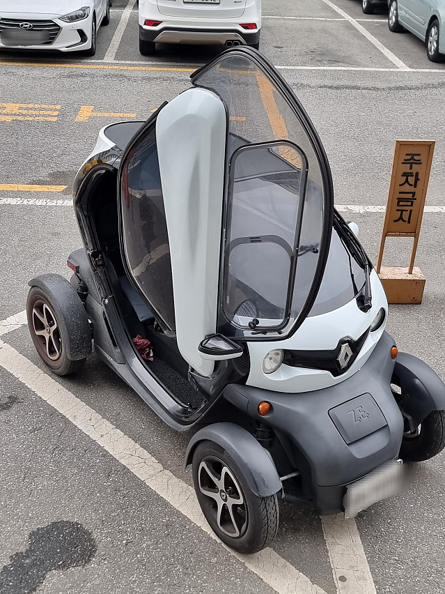 시저 도어 전기차