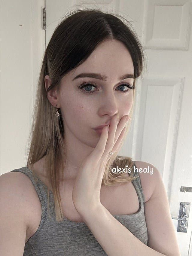 본인 발톱 팔아서 돈 벌은 영국인