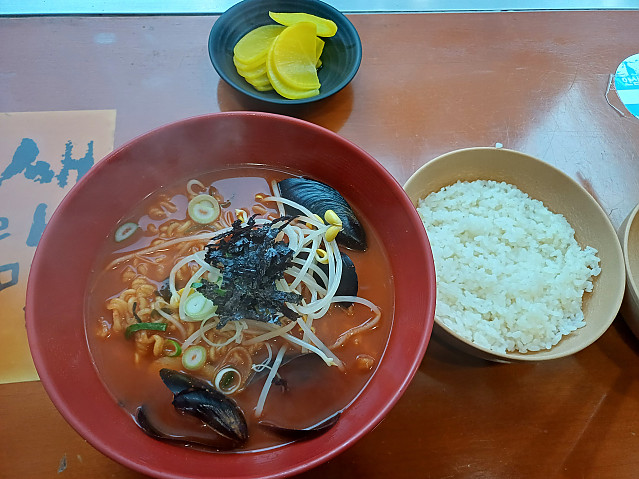 틈새라면이 너무 좋아서 빨xx시리즈 다 먹어보고 쓰는 간단평