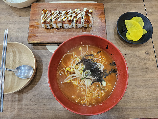 틈새라면이 너무 좋아서 빨xx시리즈 다 먹어보고 쓰는 간단평