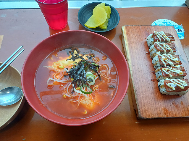 틈새라면이 너무 좋아서 빨xx시리즈 다 먹어보고 쓰는 간단평