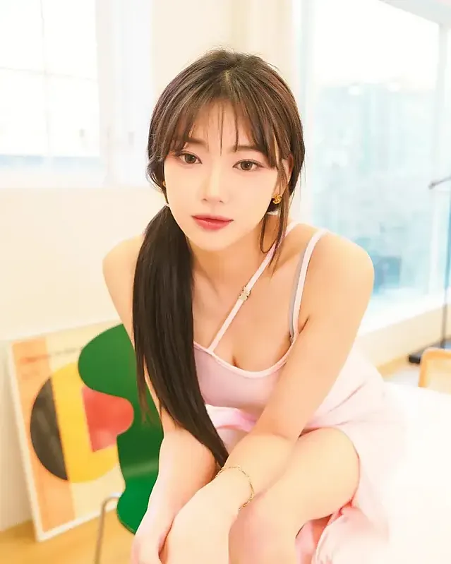 고양이상을 닮은 섹시한 그녀