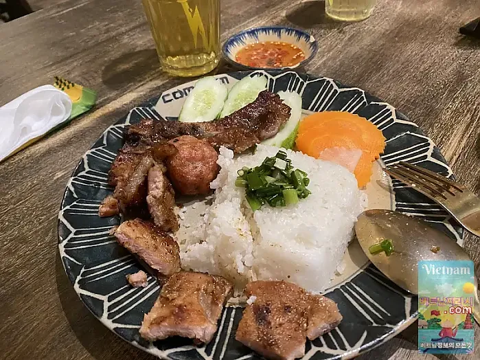 껌탐목 돼지갈비 찹쌀요리 Cơm tấm Mộc - 85 Lý Tự Trọng