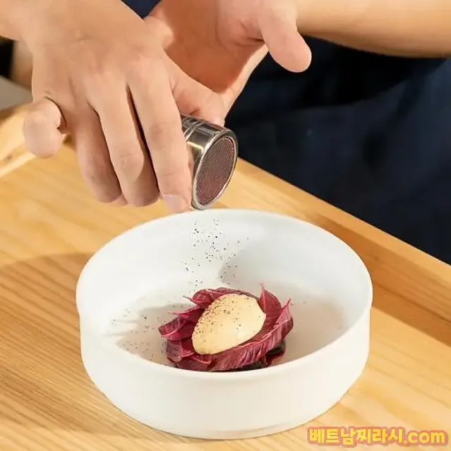 The Monkey Gallery Dining