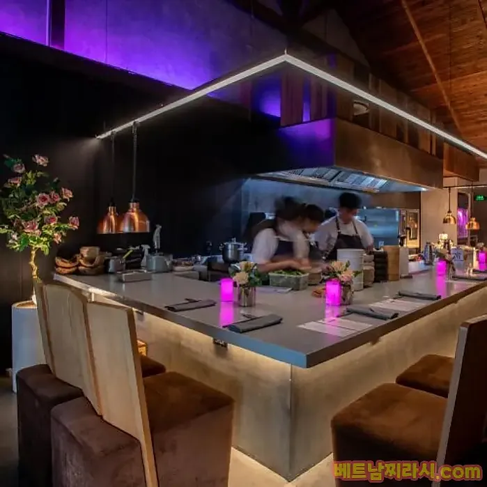 The Monkey Gallery Dining