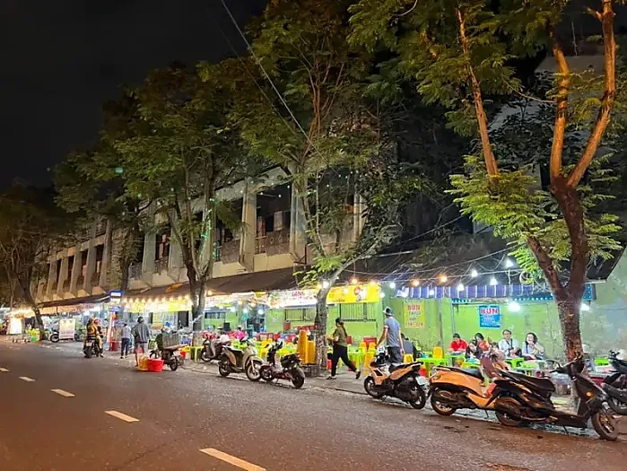 진한 육수가 가득한 쌀국수 맛집 '포틴(phở thìn 13)'