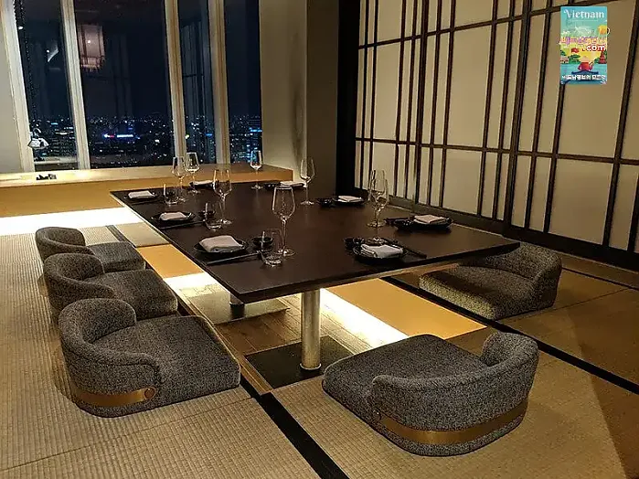 [기획 로맨틱 루프탑 식당시리즈] 토와(Towa) - 남키코이응이아(Nam Ki Khoi Nghia) 거리