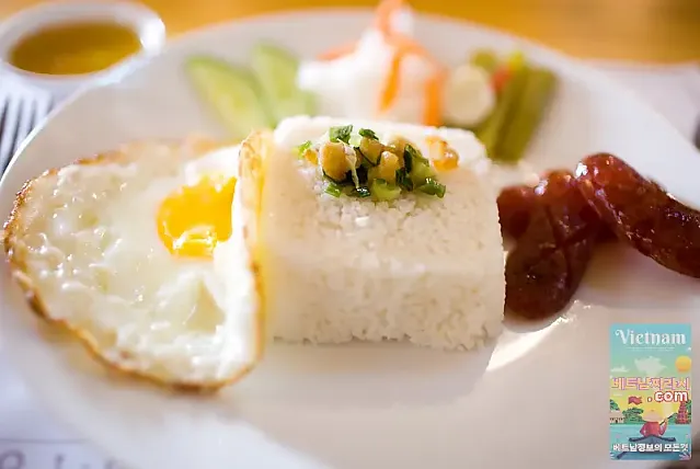 껌탐목 돼지갈비 찹쌀요리 Cơm tấm Mộc - 85 Lý Tự Trọng