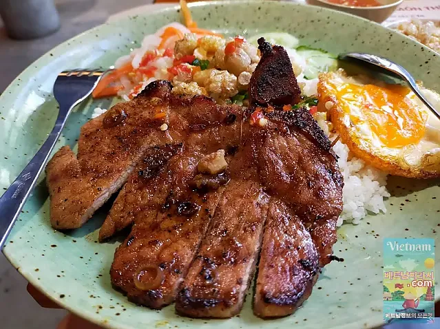 껌땀맛집 Cơm Tấm Sà Bì Chưởng - 179 Trần Bình Trọng