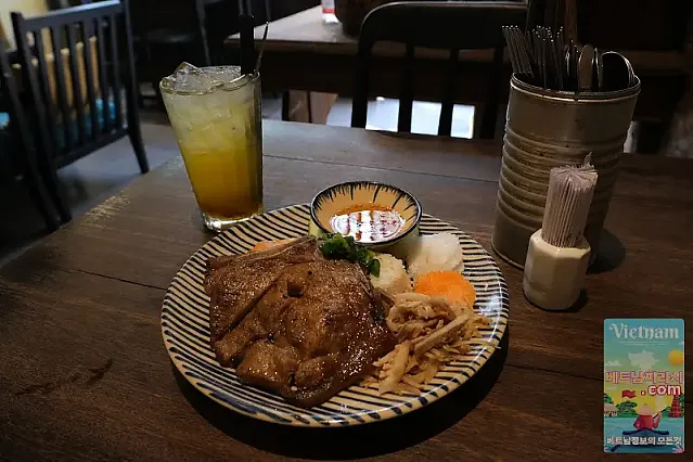 껌탐목 돼지갈비 찹쌀요리 Cơm tấm Mộc - 85 Lý Tự Trọng