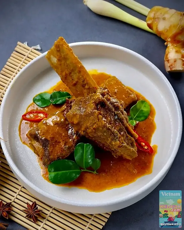 Lesung은 호치민시에서 말레이시아 식사를 재정의합니다