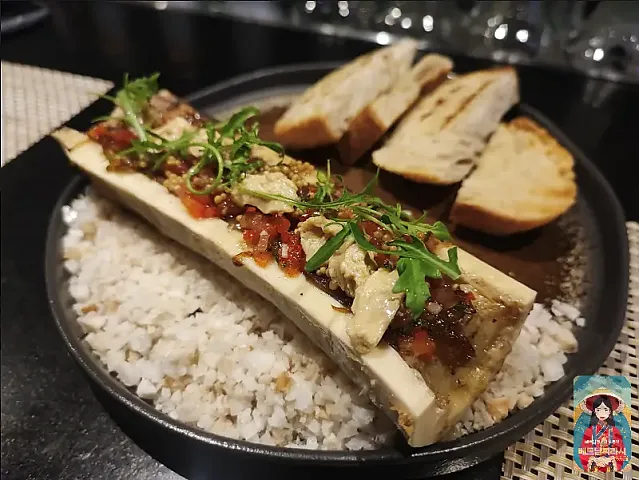 Sóno Grill & Bar - 호치민에서의 성공했다는 소리를 들을수 있는 곳