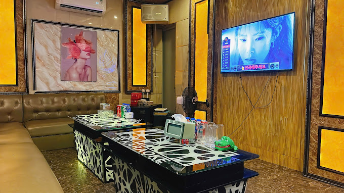 [하노이] 궁 가라오케