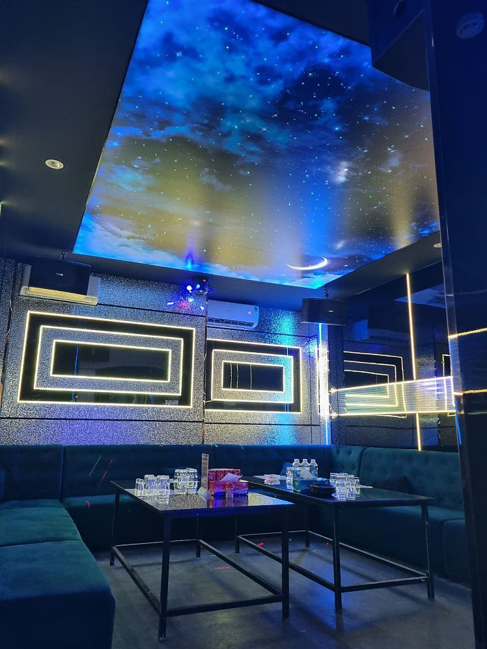 오로라 가라오케(1군)