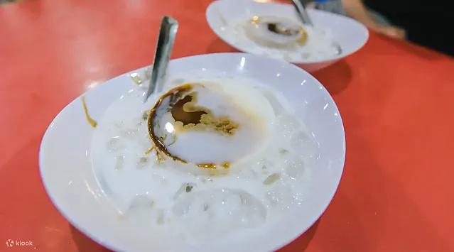 아오자이 라이더와 함께 다낭의 야경 명소와 맛집을 탐험하는 특별한 야간 투어