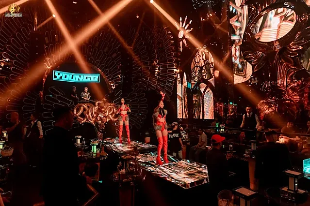 엠파이어 클럽(1군)