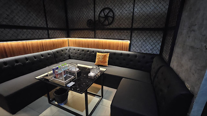 넘버원 가라오케(1군)