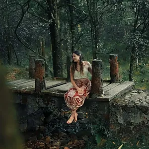 The soul that sees beauty may sometimes walk alone. @the.creativeroy