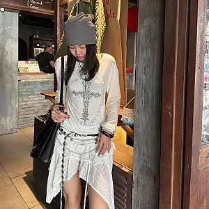 Hôm nay trông mình thật cool @deliah.daily