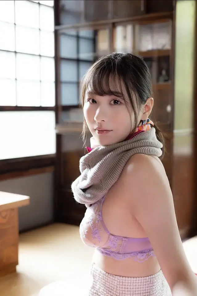 무라카미 유카 사진집 버스 가이드 누드 여행으로