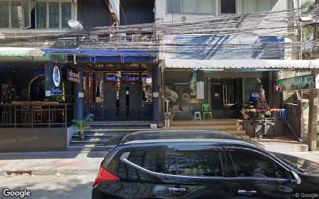 Kiraku Snack Bar 1 Fl. & Club Gems Karaoke 2 Fl.